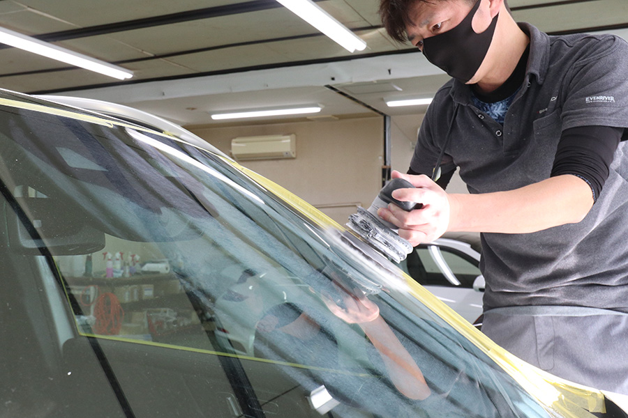 撥水コートの100％を引出す下地処理